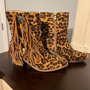 Leopard print fringe boots